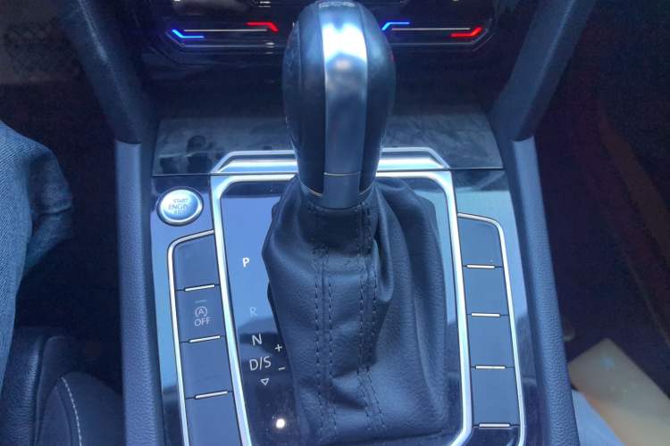 Used Volkswagen Magotan 2020 330TSI DSG Leading Model Gear Lever