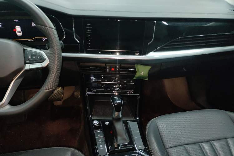 Used Volkswagen Passat 2025 Premium Version 380TSI Dragon Edition