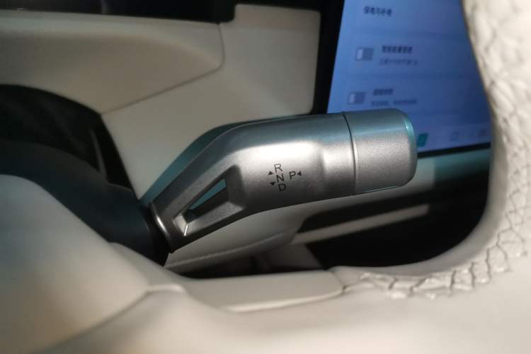 Used Lynk & Co 900 2025 1.5T Ultra Gear Lever