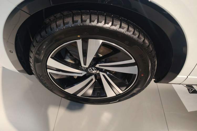 Used Volkswagen Tavendor 2023 380TSI Four-Wheel Drive R-Line Cruise Edition
