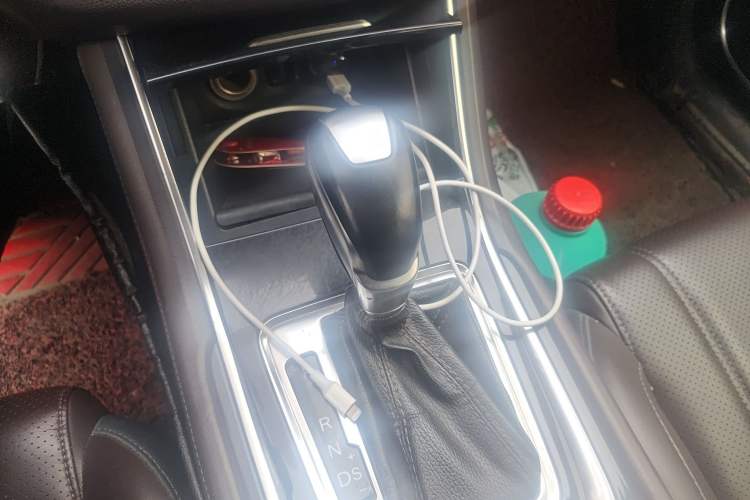 Used CHANGAN Raeton CC 2018 1.5T Automatic Elegant Version China V Standard
