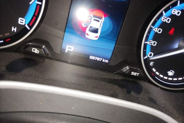 Used Geely Auto Emgrand 2019 Leading Edition 1.5L CVT Luxury Model China V Standard
