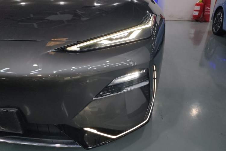 Used Geely Galaxy E8 2024 550 km Range Rear-Drive MAX
