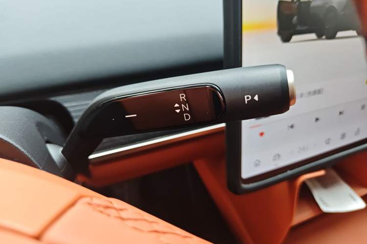 Used ONVO L60 2024 60 kWh Rear-Drive Version