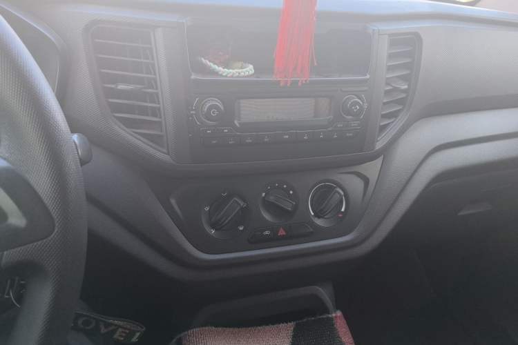 Used Wuling Hongguang V 2019 1.5L Base Window-Sealed Vehicle China VI LAR