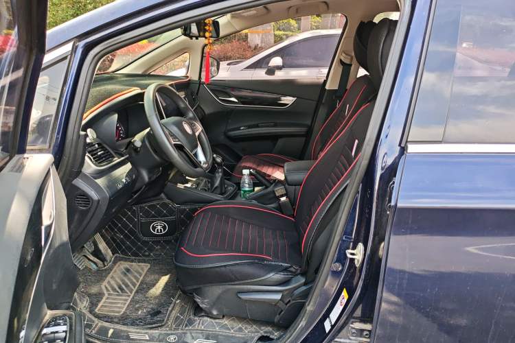 Used BYD Song MAX 2019 1.5T Manual Smart Connect Ruiyi Sunroof Model 7 Seats China VI Standard
