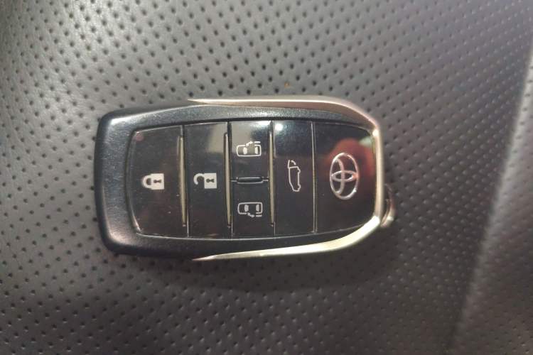 Used Toyota Alphard 2019 Dual-Engine 2.5L Prestige Edition Interior 1