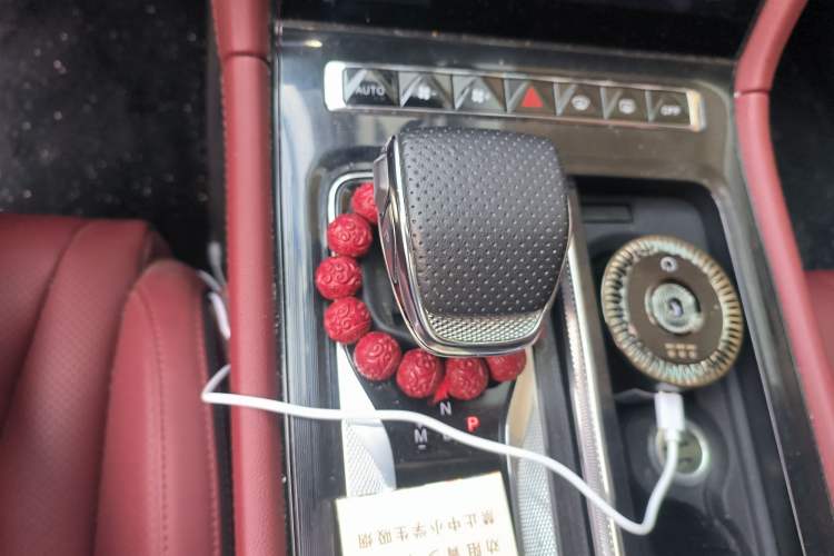 Used Hongqi H5 2024 2.0T Automatic Smart Connect Flagship Edition
