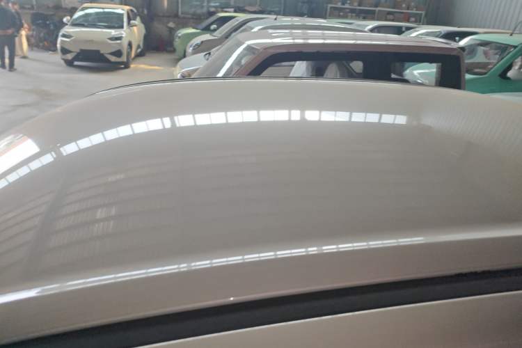 Used Wuling Hongguang MINIEV 2025 Four-Door Version Premium Edition Roof