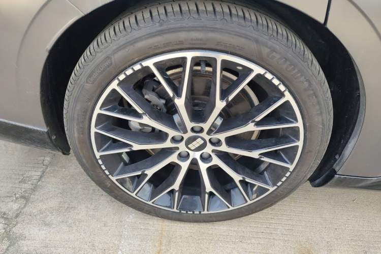 Used Geely Galaxy E8 2024 620 km All-Wheel-Drive Dragon Edition