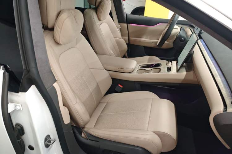 Used Nio ET7 2024 75 kWh Executive Edition
