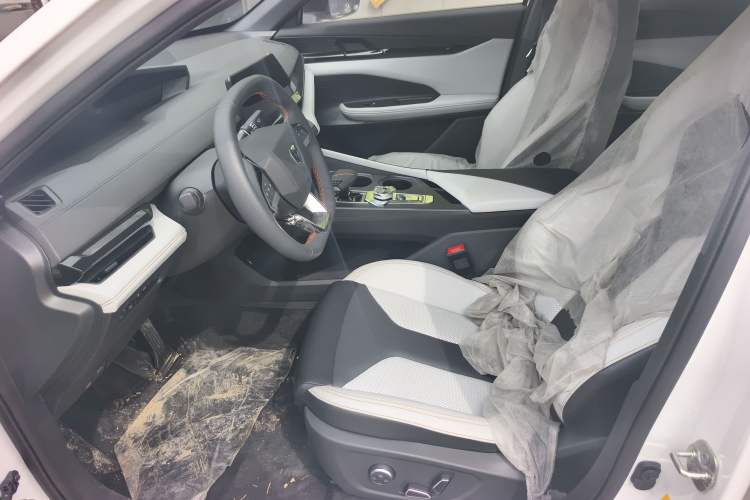 Used Changan UNI-V iDD 2024 Blue Whale Smart Electric iDD 136km Luxury Model