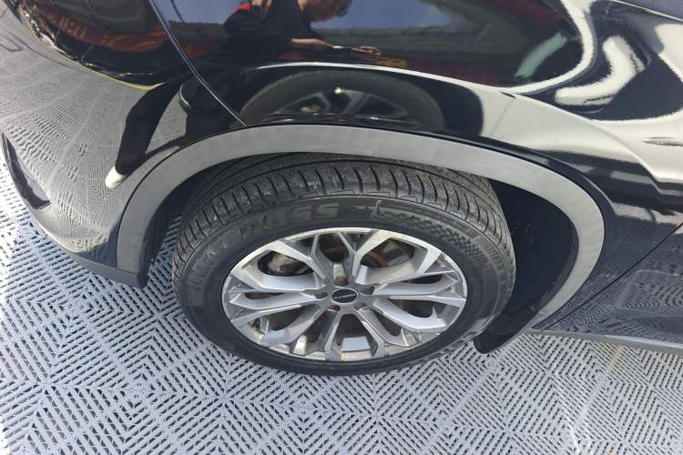 Used EXEED Lingyun 2019 1.6T Two-Wheel Drive Diamond Edition Left Front Wheel Hub