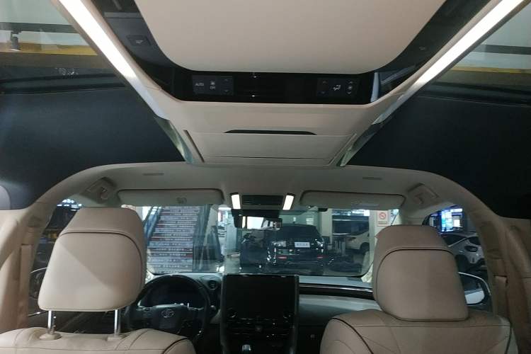 Used Toyota Alphard 2024 Dual-Engine 2.5L Prestige Edition Headliner