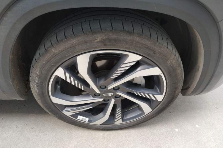 Used Geely Auto Monjaro L 2023 2.0TD High-Power Automatic Two-Wheel Drive Flagship Version
