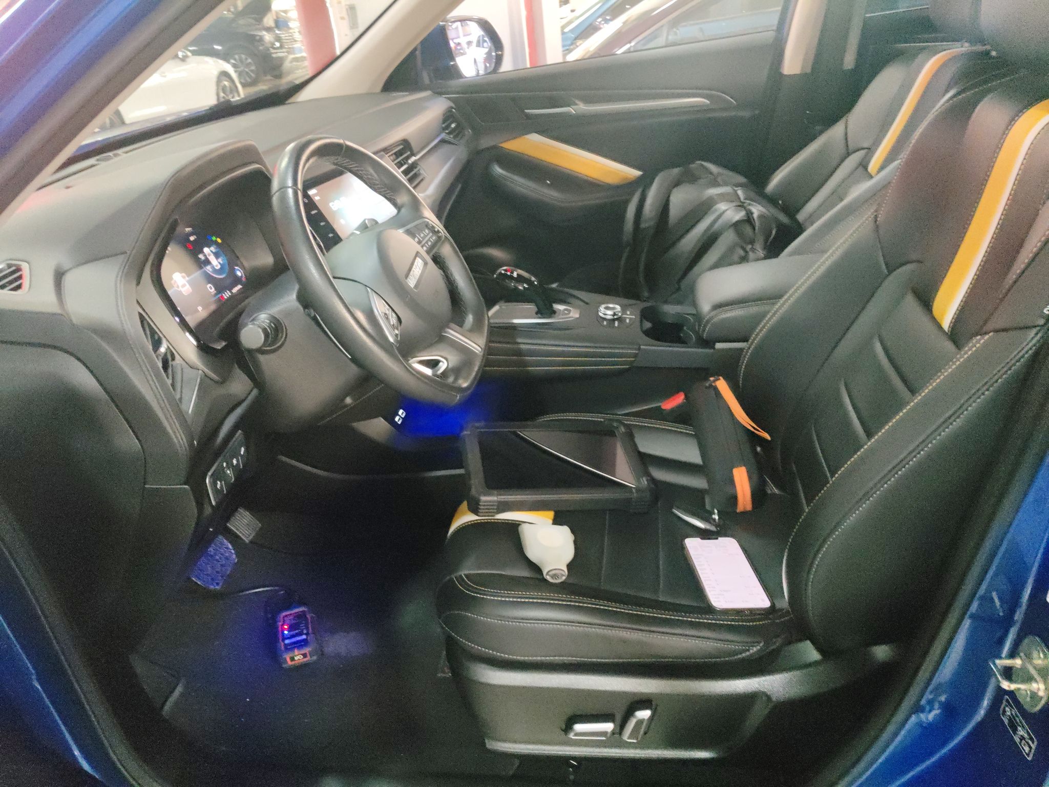 المقاعد الأمامية داخل السيارة