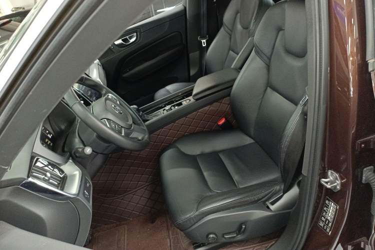 Used Volvo XC60 2018 T5 4x4 Zhiyi Edition