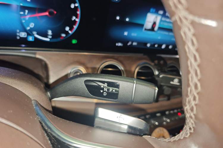 Used Mercedes-Benz E-Class 2021 Facelift E 260 L
