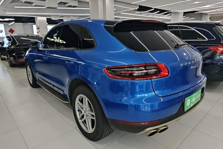 Used Porsche Macan 2017 Macan 2.0T Rear Left 45 Deg