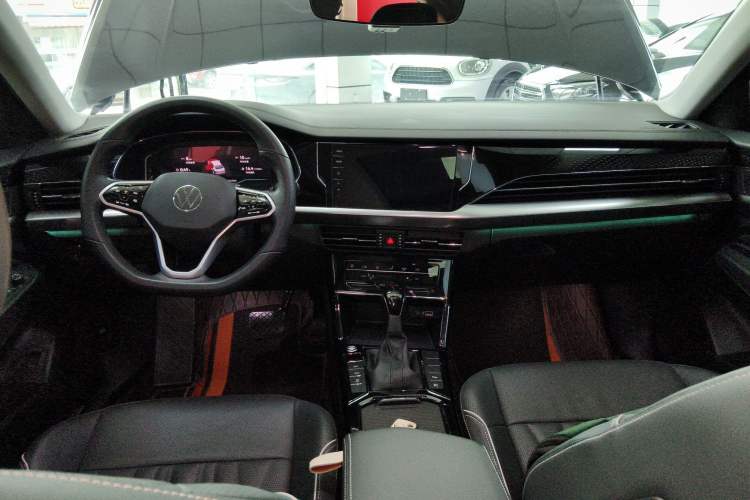 Used Volkswagen Passat 2023 Facelift 330TSI Luxury Edition