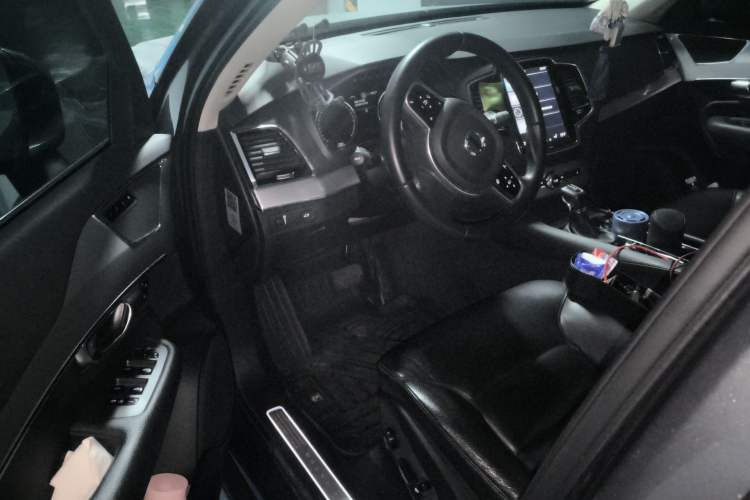 Used Volvo XC90 2016 T5 Zhiyi Edition 7-Seater
