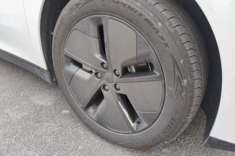 Used Li Auto i6 2025 Model Two-Wheel-Drive Standard Type
