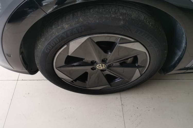 Used Volkswagen ID.UNYX 2024 Pro Long-Range Version Left Front Wheel Hub