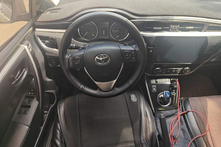 Used Toyota Corolla 2016 Dual-Engine 1.8L E-CVT Elite Edition
