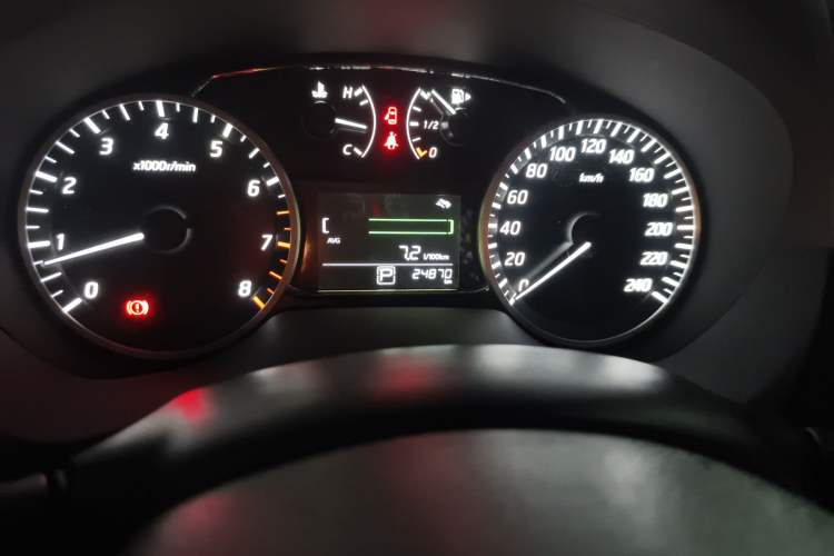Used Nissan Sylphy 2019 1.6XV CVT Smart Connect Luxury Edition China V Standard Odometer Close Up