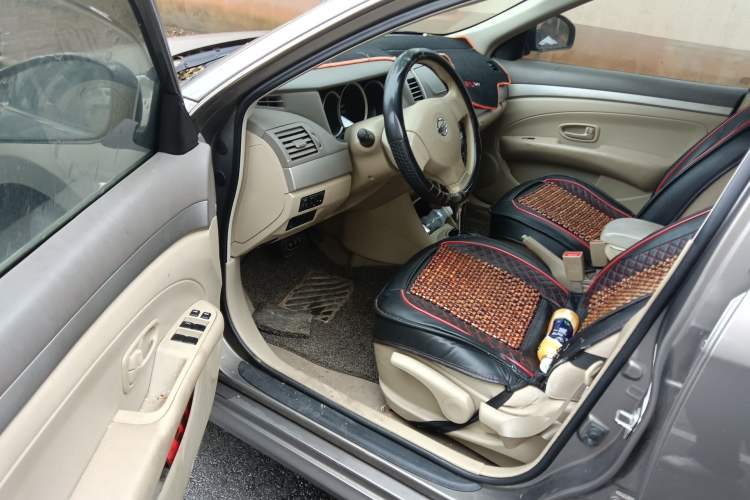 Used Nissan Sylphy 2018 Classic 1.6XE CVT Comfort Edition Driver Seat