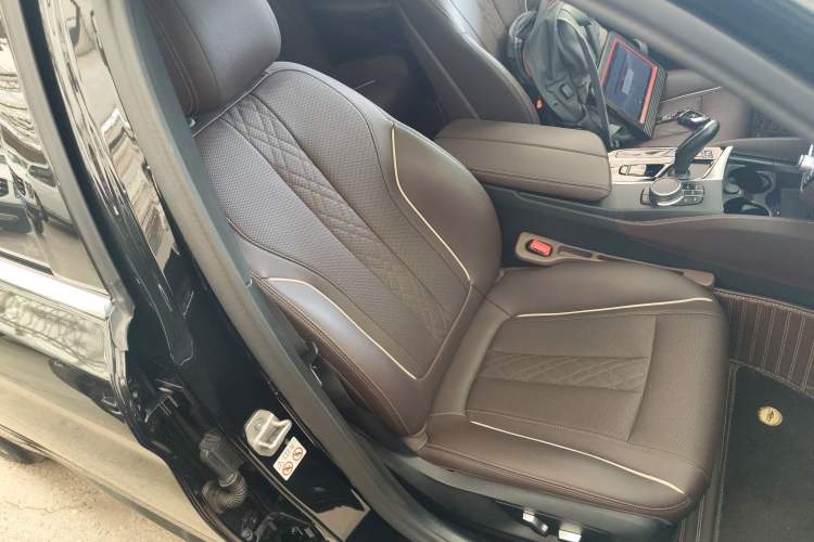 Used BMW 5 Series 2023 530Li Leading Model M Sport Package
