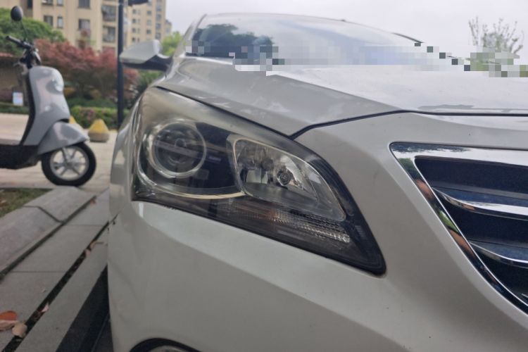 Used Hyundai Mistra 2014 1.8L Automatic Smart GLS Right Front Headlight