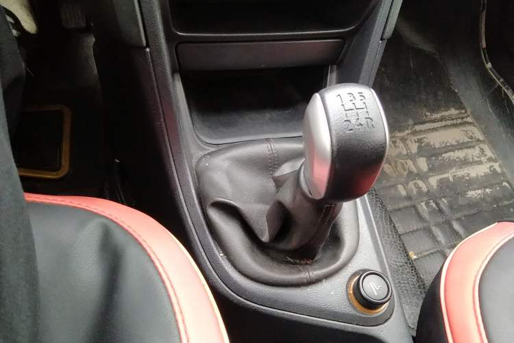Used Peugeot 308 2014 Enjoy Edition Classic 1.6L Manual YouShang Model Gear Lever