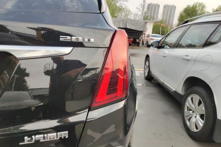 Used Cadillac XT5 2021 2.0T Two-Wheel Drive Luxury Version Right Rear Taillight