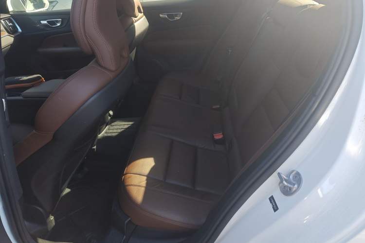 Used Volvo S60 2024 B4 Zhiyuan Luxury Edition