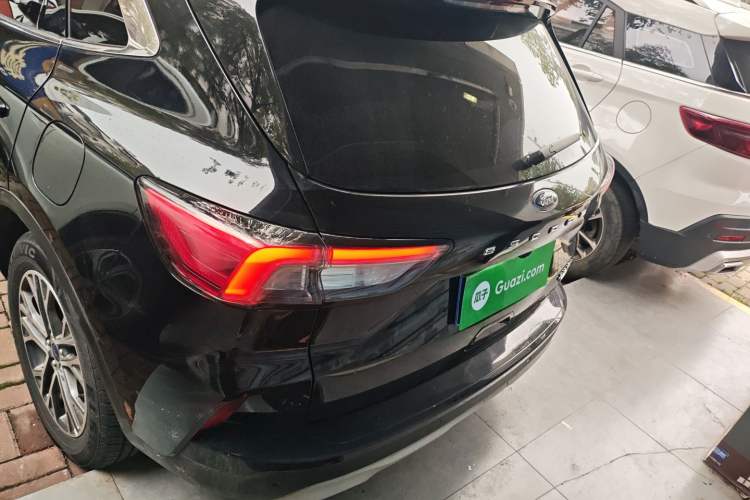 Used Ford Escape 2020 EcoBoost 245 Two-Wheel-Drive Titanium Edition