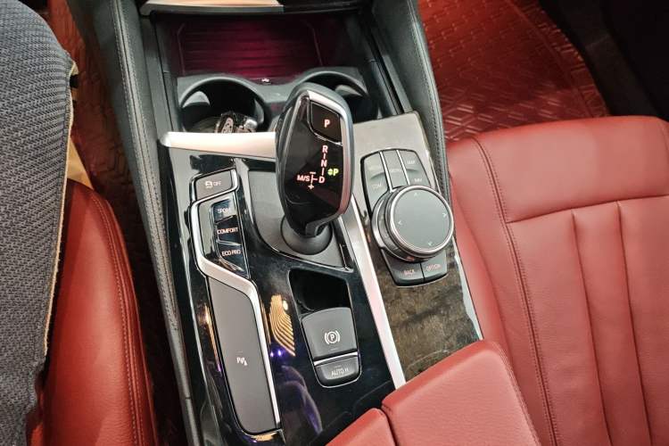 Used BMW 5 Series 2019 525Li M Sport Package