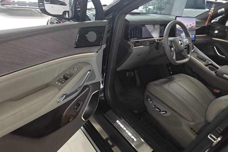 Used Denza N9 2025 Flagship Model