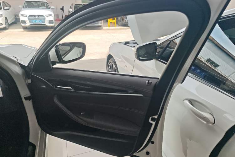 Used BMW 5 Series 2020 525Li M Sport Package
