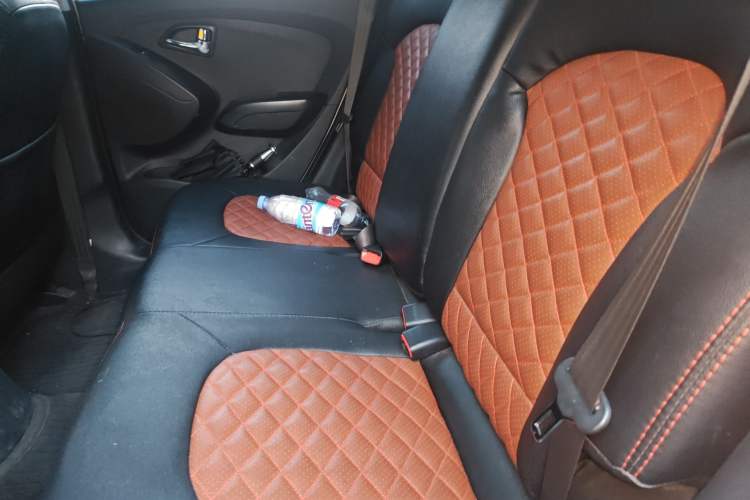 Used Hyundai ix35 2015 2.0L Manual Two-Wheel Drive Comfort Version China IV Standard Left Rear Seat