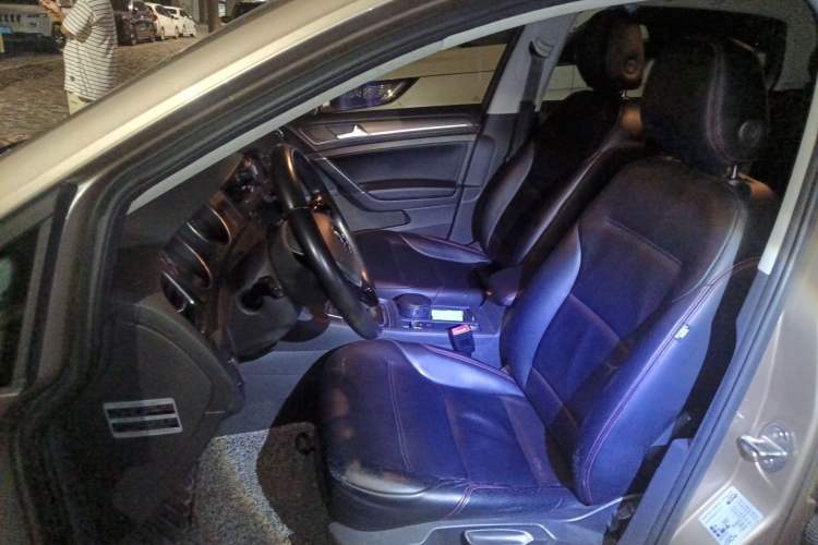 Used Volkswagen Golf 2016 230TSI Automatic Comfort Version Left Front Seat