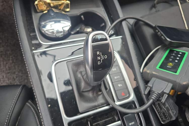 Used BYD Song MAX 2019 1.5T Automatic Smart Connect Ruiyi Sunroof Model 7 Seats China VI Standard Gear Lever