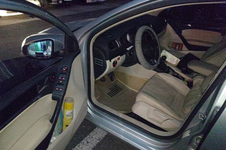 Used Volkswagen Golf 2012 1.6 Manual Comfort Edition
