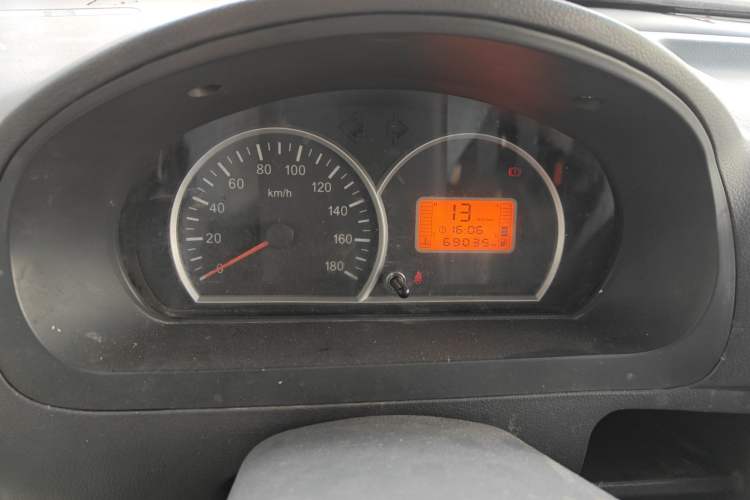 Used BAIC Weiwang 306 2016 1.2L Basic Version 7 Seats A12 China V Emission Standard
