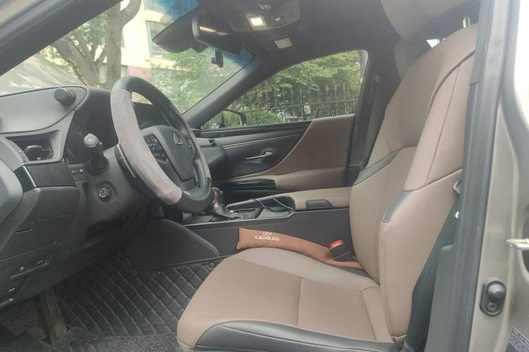 Used Lexus ES 2022 260 Excellence Edition
