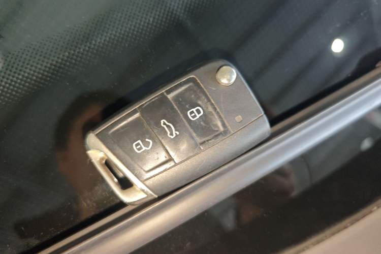 Used Volkswagen Tiguan L 2017 330TSI Automatic Two-Wheel Drive Luxury Edition
