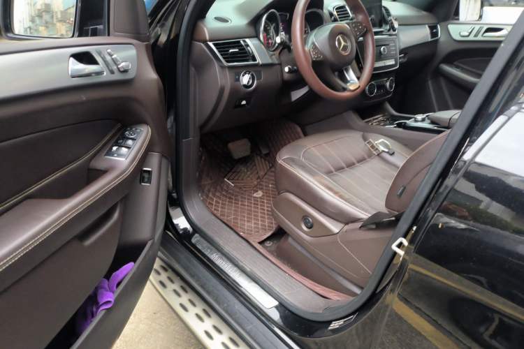 Used Mercedes-Benz GLE 2016 GLE 300 d 4MATIC Driver Seat