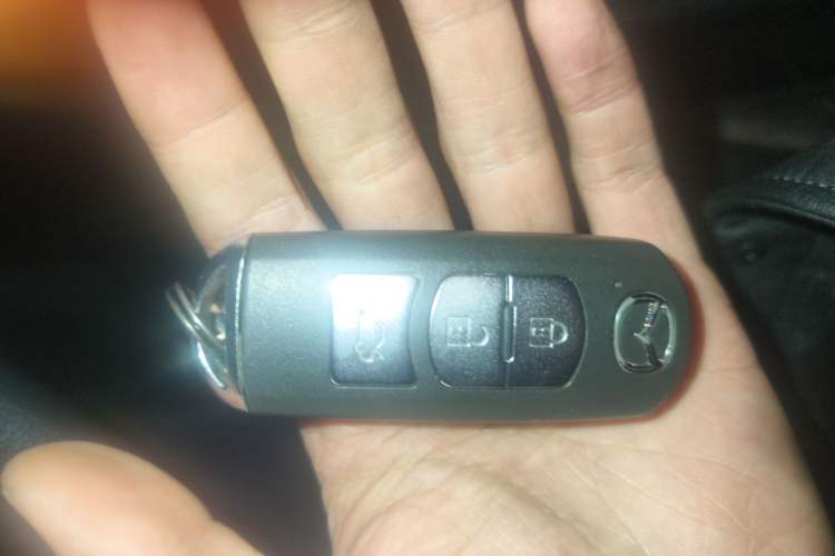 Used Mazda Mazda 3 Axela 2017 Hatchback 1.5L Automatic Luxury Model Emission Standard China V
