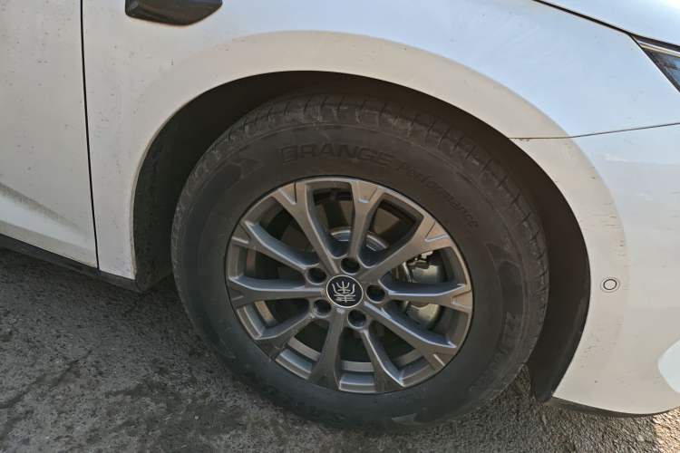 Used BYD Qin L 2025 DM-i Smart Drive 80KM Leading Model