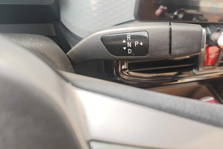 Used SOL E10X 2022 Flower Fairy Design Four-Leaf Clover